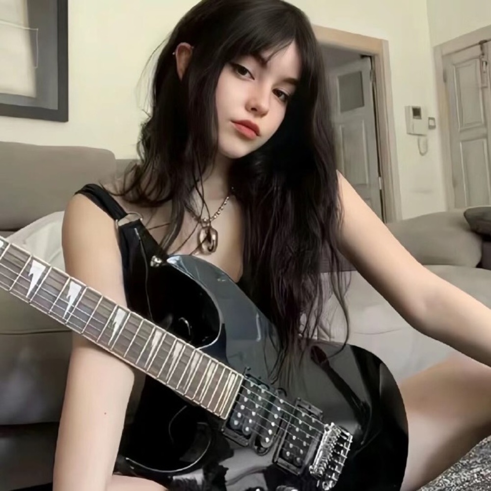 Meet your Posher, Posey